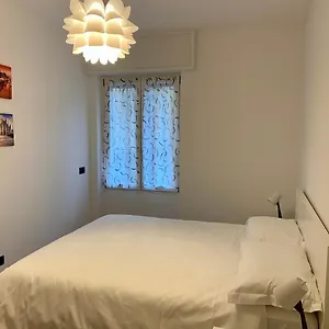 Casa Motti, Accogliente Ristrutturato In Repubblica , Milan Italy